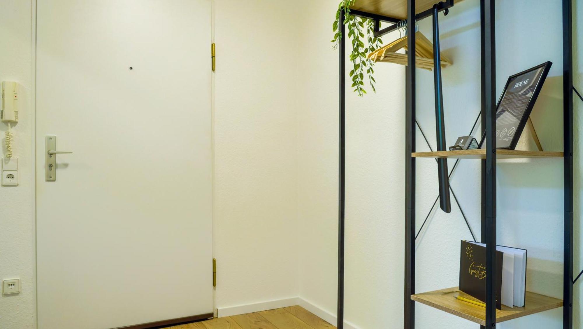 Gross, Modern, Zentrumsnah Mit Parkplatz Und Garten أولم المظهر الخارجي الصورة