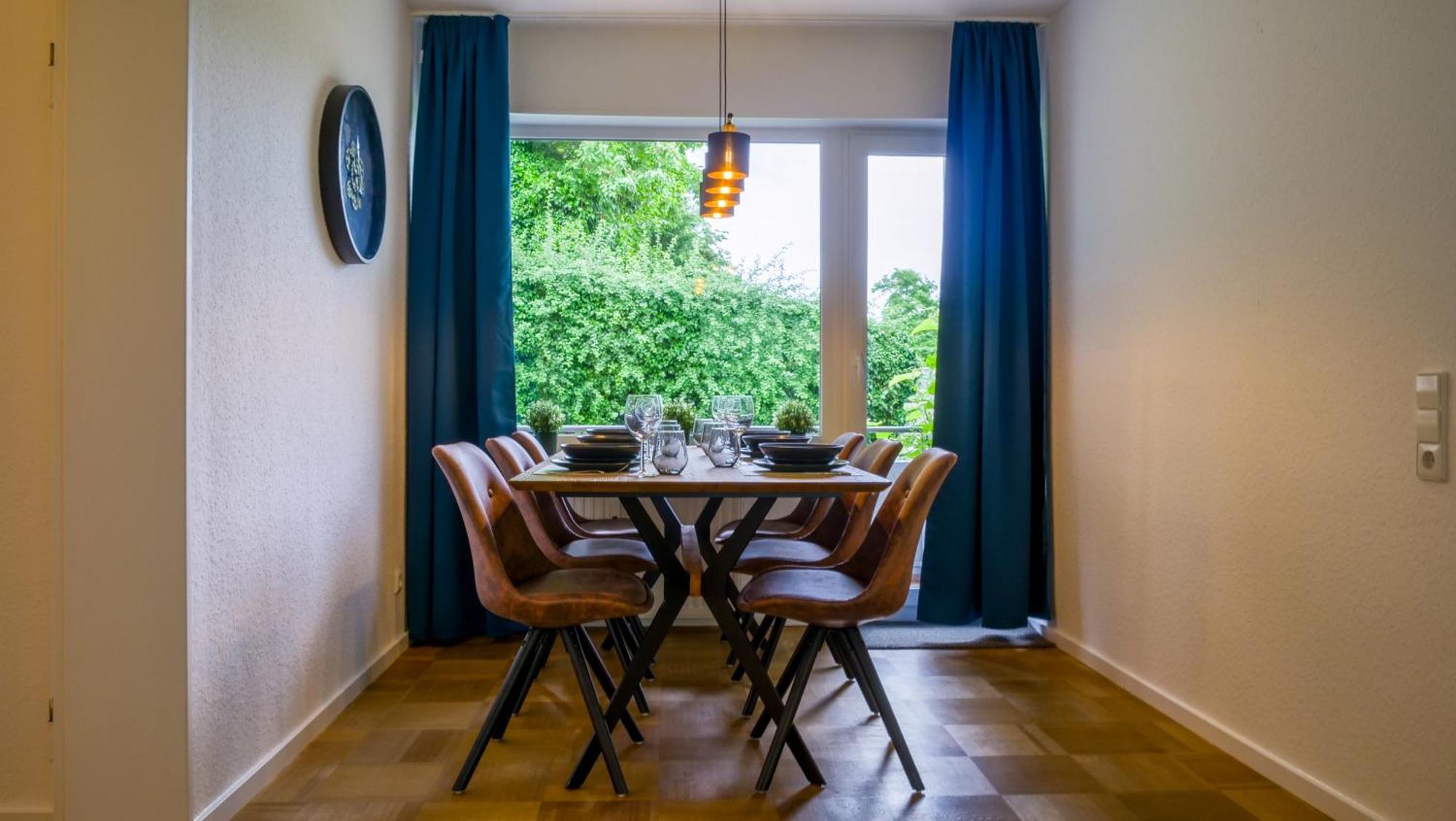 Gross, Modern, Zentrumsnah Mit Parkplatz Und Garten أولم المظهر الخارجي الصورة