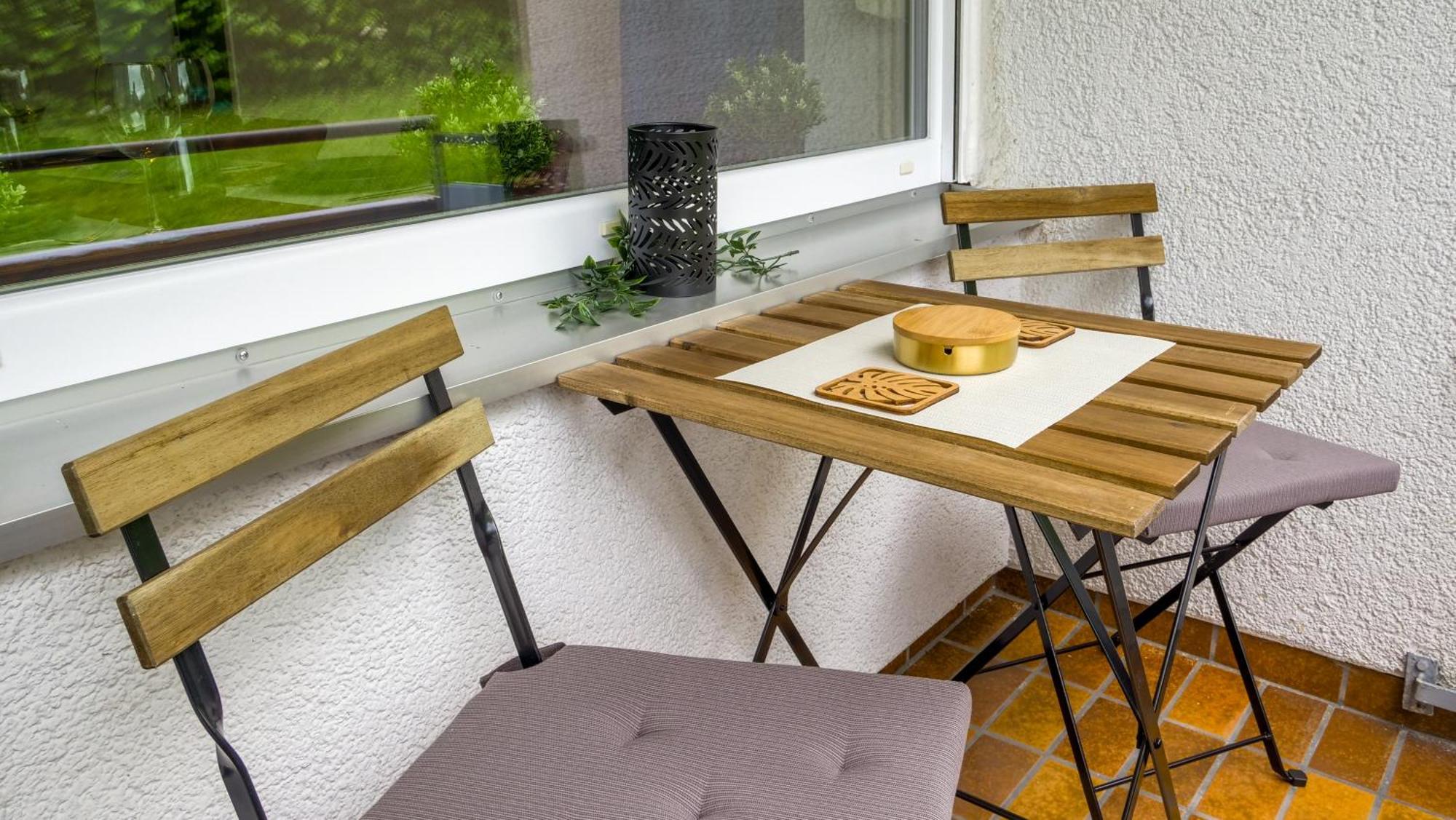 Gross, Modern, Zentrumsnah Mit Parkplatz Und Garten أولم المظهر الخارجي الصورة